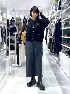 「アイテム（ボストンバッグ、ベージュ系）」を使った、西尾有加さん（レディース・164cm）の秋コーディネート