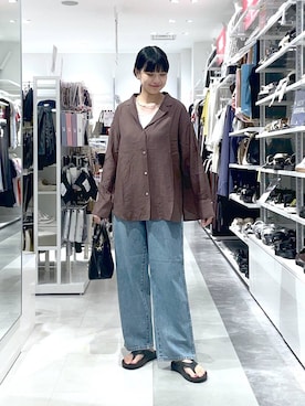 「GLOBAL WORK（グローバルワーク）のGOODデニムバギーパンツ/498388（デニムパンツ）」を使った、西尾有加さん（レディース・164cm・20代）の秋コーディネート