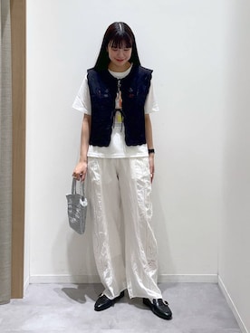 「アイテム（クラッチバッグ、シルバー系）」を使った、ニカさん（レディース・164cm）の春コーディネート