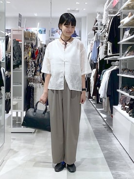 「アイテム（チョーカー）」を使った、西尾有加さん（レディース・164cm・20代）の秋コーディネート