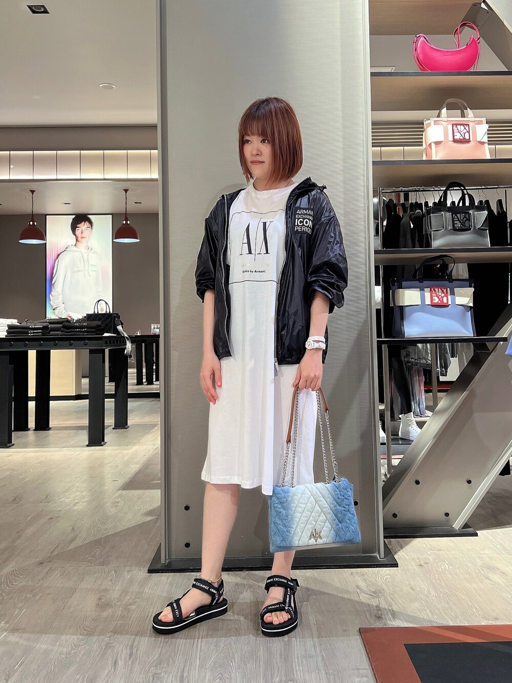 ARMANI EXCHANGEのジャケット/アウターを使った「シャツワンピ