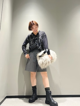 「ARMANI EXCHANGE（アルマーニエクスチェンジ）の【A|X アルマーニ エクスチェンジ】エコファー　ハンドバッグ（ハンドバッグ）」を使った、Mazurun☺︎さん（レディース・160cm）の秋コーディネート