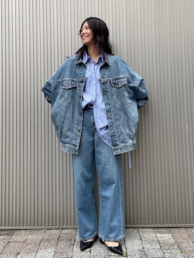 「アイテム（デニムジャケット）」を使った、川副優佳さん（レディース・164cm）の秋コーディネート