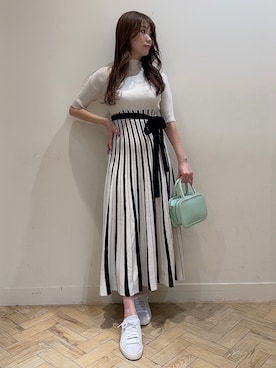 「MERCURYDUO（マーキュリーデュオ）のアイテム（スニーカー）」を使った、金井祐子さん（レディース・162cm）の春コーディネート