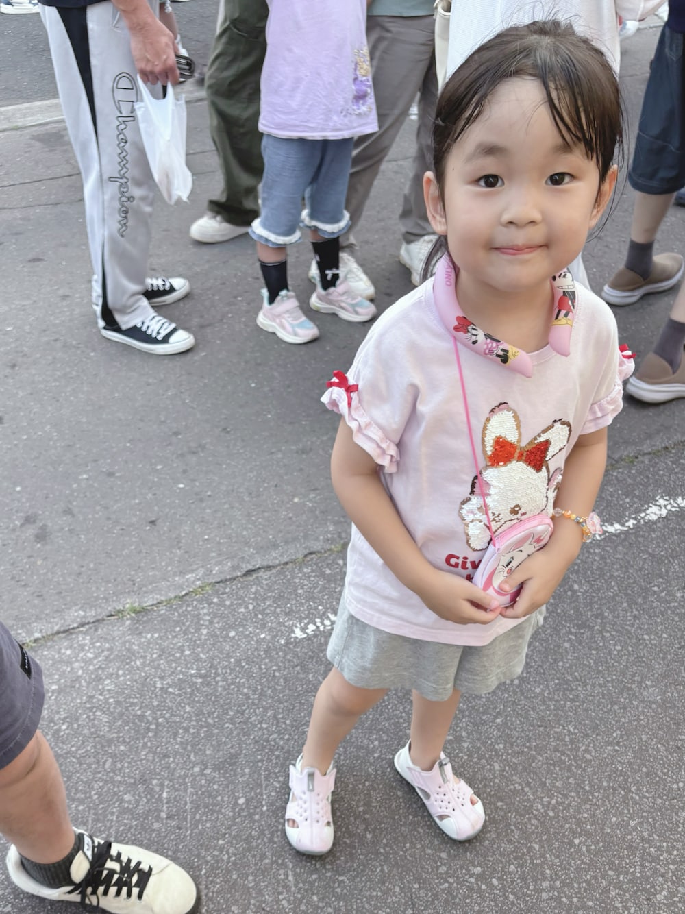「キッズコーデ、キッズファッション、プチプラ、娘チョイス、お祭り、10円パン」｜「NIKEのNIKE ナイキ 17-22SUNRAY PROTECT 2 (PS) サンレイ プロテクト 2 PS K943826 501ICLIL/PTCGY（サンダル、ピンク系）」を使った、☆cocco☆さん（キッズ・100cm）の夏コーディネートの1枚目の写真