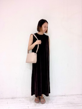 「アイテム（ワンピース/ドレス）」を使った、ハルさん（レディース・163cm・30代）の秋コーディネート