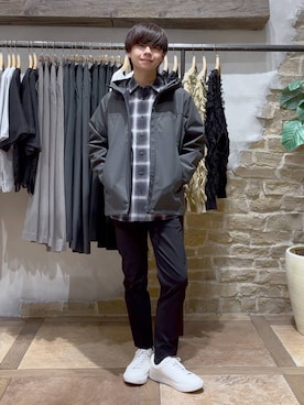 「低身長」｜「アイテム（マウンテンパーカー）」を使った、おばさん（メンズ・166cm）の春コーディネート