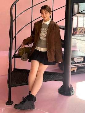 「アイテム（チャーム）」を使った、SNIDELさん（レディース・153cm）の秋コーディネート