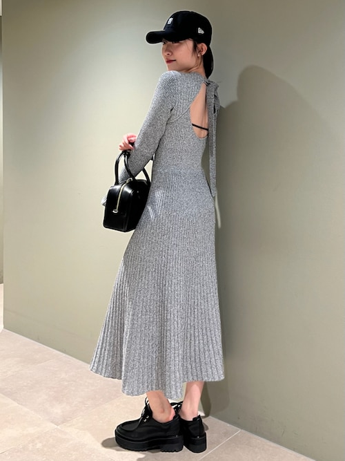バックオープンニットワンピース（ワンピース）｜SNIDEL