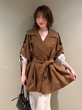 「アイテム（トレンチコート、ブラウン系）」を使った、SNIDELさん（レディース・165cm）の秋コーディネート