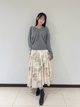 「肌見せ」｜「アイテム（ショルダーバッグ）」を使った、SNIDELさん（レディース・163cm）の秋コーディネート