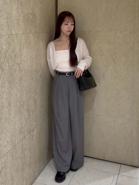 「SNIDEL（スナイデル）の【セットアップ対応】ベルト付タックパンツ（その他パンツ、グレー系）」を使った、SNIDELさんの秋コーディネート