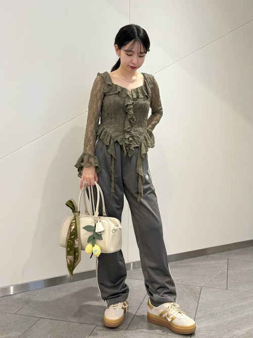 モ*ル様 snidel  フリルレースカット上下セット SNIDEL（スナイデル） tシャツ カットレースフリルプルオーバー