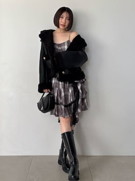 「肌見せ」｜「アイテム（ワンピース/ドレス）」を使った、SNIDELさん（レディース・165cm）の秋コーディネート