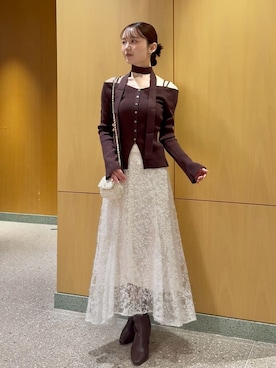 「肌見せ」｜「アイテム（ショルダーバッグ）」を使った、SNIDELさん（レディース・160cm）の秋コーディネート