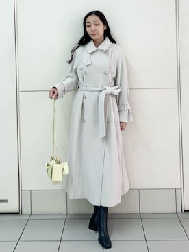 「アイテム（チェスターコート、ホワイト系）」を使った、SNIDELさん（レディース・165cm）の秋コーディネート