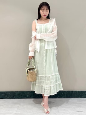 「アイテム（かごバッグ）」を使った、SNIDELさん（レディース・162cm）の夏コーディネート