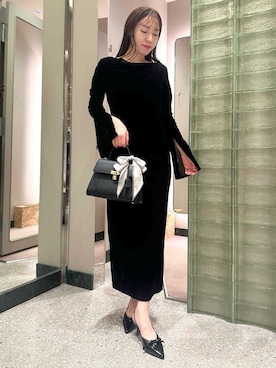 フロッキーベロアドレープドレスを使った人気ファッション