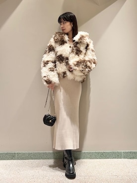 「アイテム（チェスターコート）」を使った、SNIDELさん（レディース・165cm）の秋コーディネート