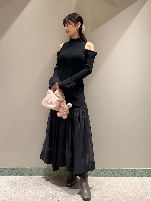 セール】Sustainableコールドショルダーニットワンピース（ワンピース