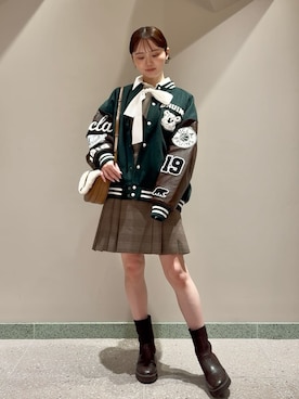 「アイテム（スタジャン）」を使った、SNIDELさん（レディース・160cm）の秋コーディネート