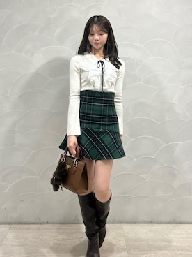 「アイテム（キーケース/キーアクセサリー）」を使った、SNIDELさん（レディース・162cm）の秋コーディネート