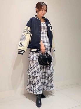 「アイテム（スタジャン）」を使った、SNIDELさん（レディース・151cm）の秋コーディネート
