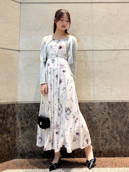SNIDEL カーデセットサテンキャミワンピース 花柄 snidel （スナイデル）カーデセットフローラルキャミワンピ 26春夏