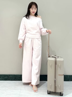 「アイテム（スウェットパンツ、ピンク系）」を使った、SNIDELさん（レディース・162cm）の夏コーディネート