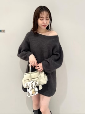 「アイテム（キーケース/キーアクセサリー）」を使った、SNIDELさん（レディース・162cm）の秋コーディネート