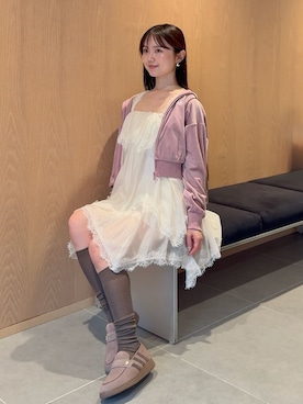 「アイテム（ソックス/靴下、ブラウン系）」を使った、SNIDELさん（レディース・160cm）の秋コーディネート