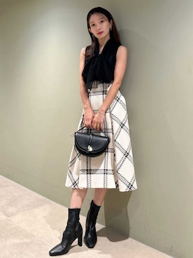 「アイテム（カチューシャ）」を使った、SNIDELさん（レディース・159cm）の秋コーディネート