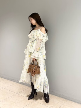 「アイテム（チャーム）」を使った、SNIDELさん（レディース・154cm）の秋コーディネート