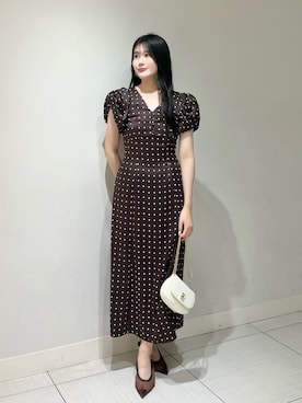 「SNIDEL（スナイデル）のラウンドフラップミニショルダー（ショルダーバッグ、ホワイト系）」を使った、SNIDELさんの春コーディネート