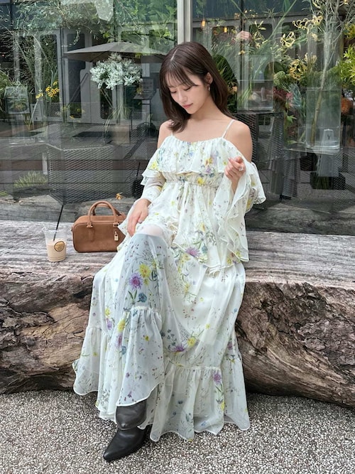 セール】オフショルフリルワンピース（ワンピース）｜SNIDEL