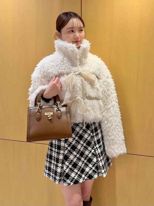 Sustainableリボンボアショートコート（ムートンコート）｜SNIDEL