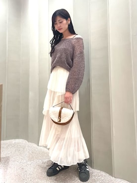 「アイテム（イヤリング）」を使った、SNIDELさん（レディース・171cm）の秋コーディネート