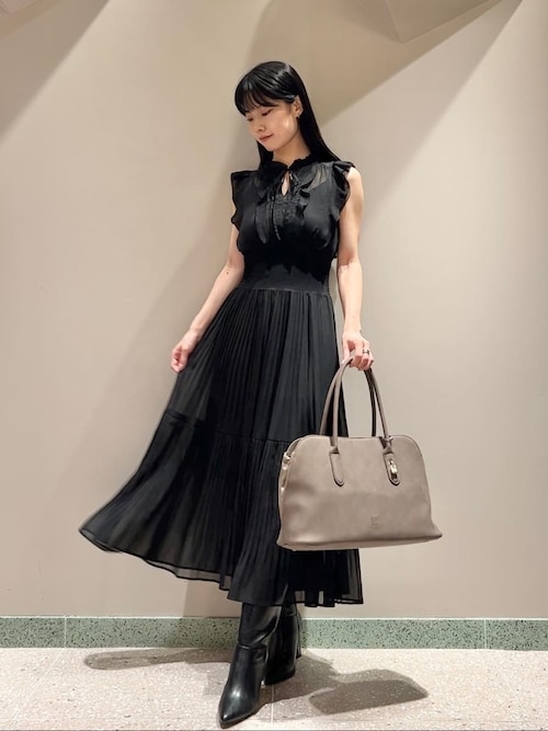 SNIDEL シアープリーツウエストワンピース Sustainableシアープリーツウエストワンピース（ワンピース