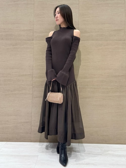 SNIDEL Sustainableコールドショルダーニットワンピース SNIDEL（スナイデル） ワンピース Sustainableコールドショルダー