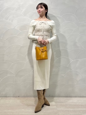 「ニットワンピース」｜「アイテム（イエロー系）」を使った、SNIDELさん（レディース・162cm）の冬コーディネート
