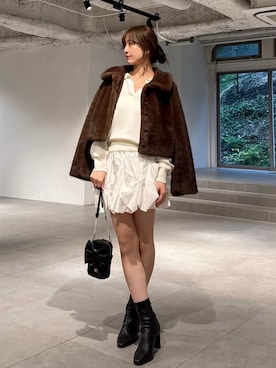 「リラックス」｜「アイテム（ステンカラーコート）」を使った、SNIDELさん（レディース・162cm）の秋コーディネート