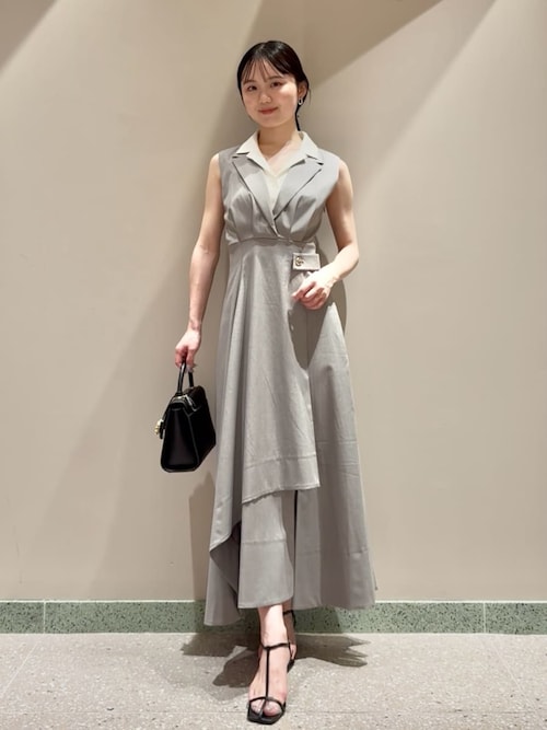 新品タグ付き✨スナイデル SNIDEL ティアードチュニック ブラック コットンライクラッフルカラーチュニック(シャツ・ブラウス
