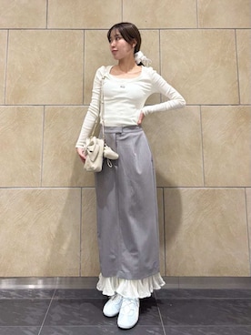 「アイテム（シュシュ）」を使った、SNIDELさん（レディース・158cm）の秋コーディネート