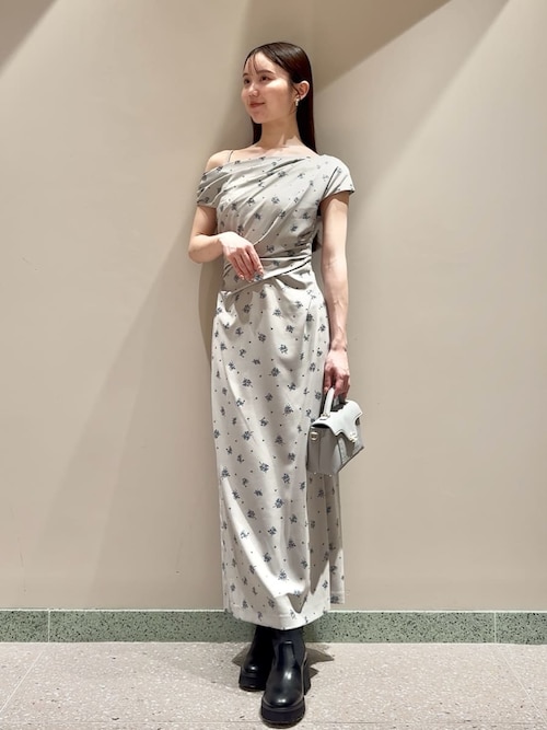 セール】フラワープリントドレープワンピース（ワンピース）｜SNIDEL
