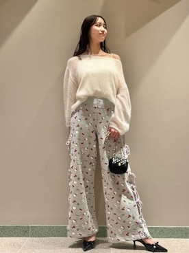 「肌見せ」｜「アイテム（ショルダーバッグ）」を使った、SNIDELさん（レディース・163cm）の秋コーディネート