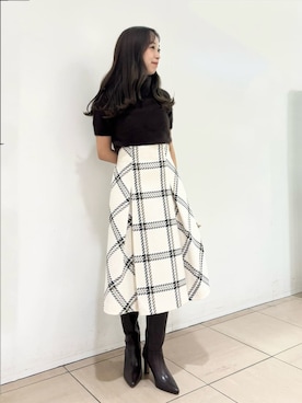「アイテム（チャーム）」を使った、SNIDELさん（レディース・154cm）の秋コーディネート
