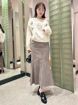 「SNIDEL（スナイデル）のハイウエストマーメイドスカート（スカート）」を使った、SNIDELさん（レディース・162cm）の秋コーディネート