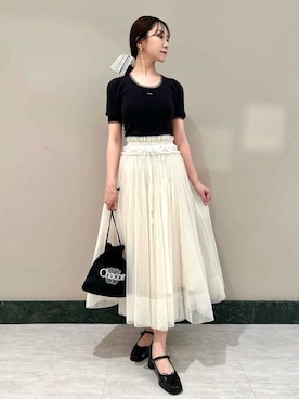 「ロゴ」｜「アイテム（ニット/セーター）」を使った、SNIDELさん（レディース・159cm）の夏コーディネート