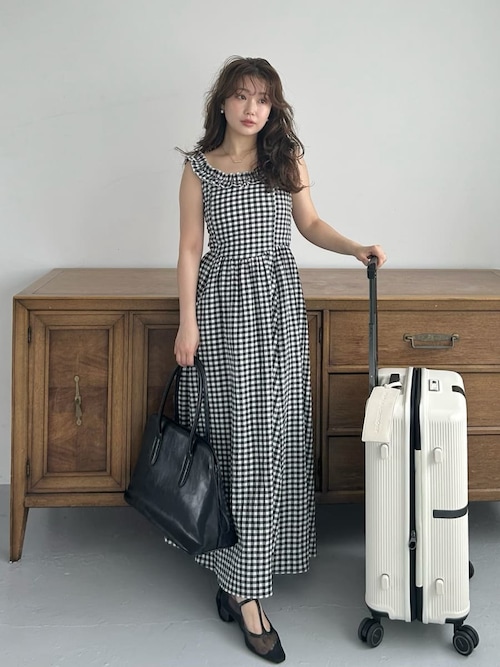 【新品タグ付】XS スナイデル WEB限定ワンピ 価格交渉OK】新品 0 s xs スナイデル 金ボタンジレワンピース