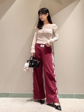 「アイテム（キーケース/キーアクセサリー）」を使った、SNIDELさん（レディース・165cm）の秋コーディネート